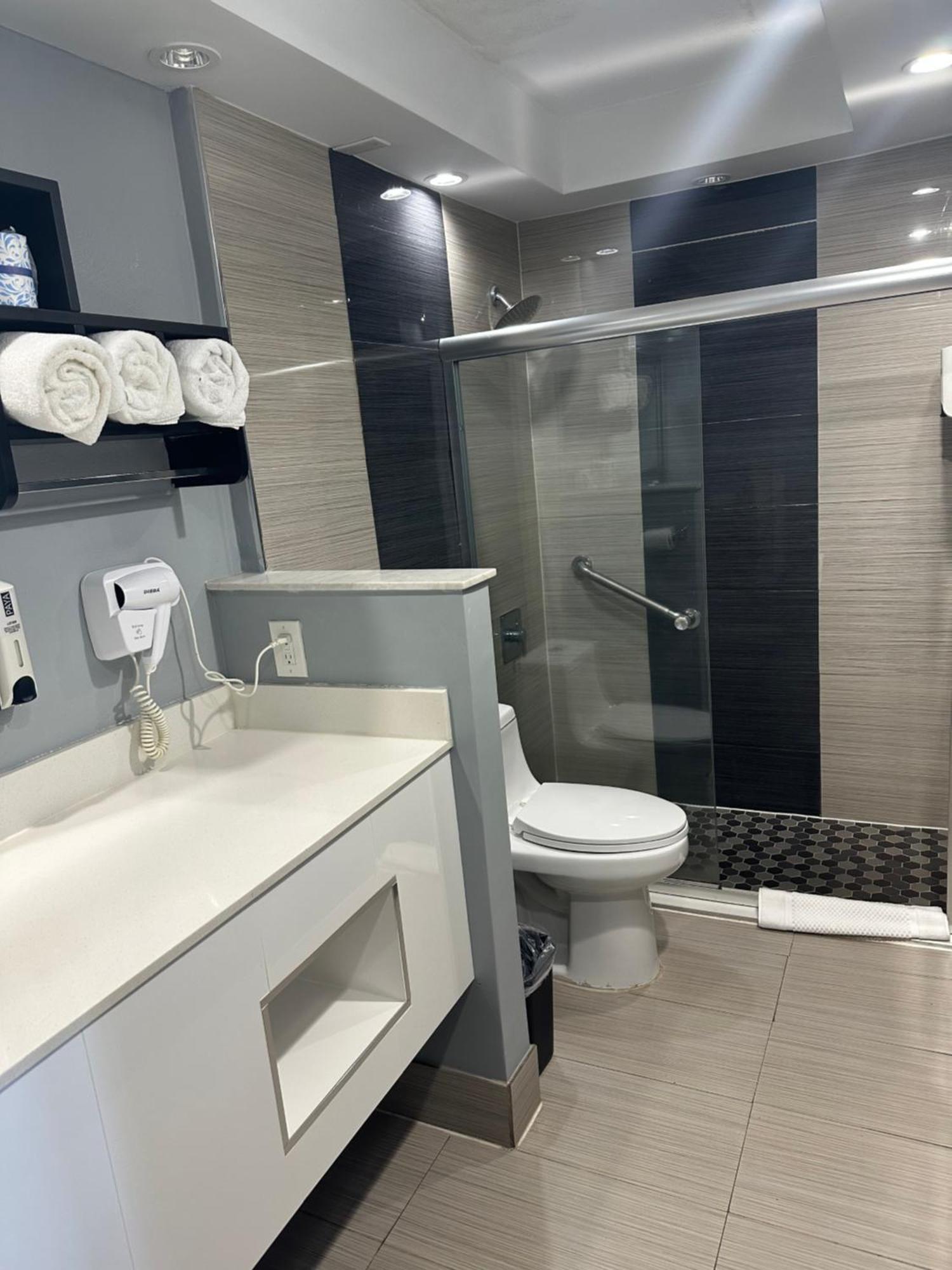 Queen Room with Sea View