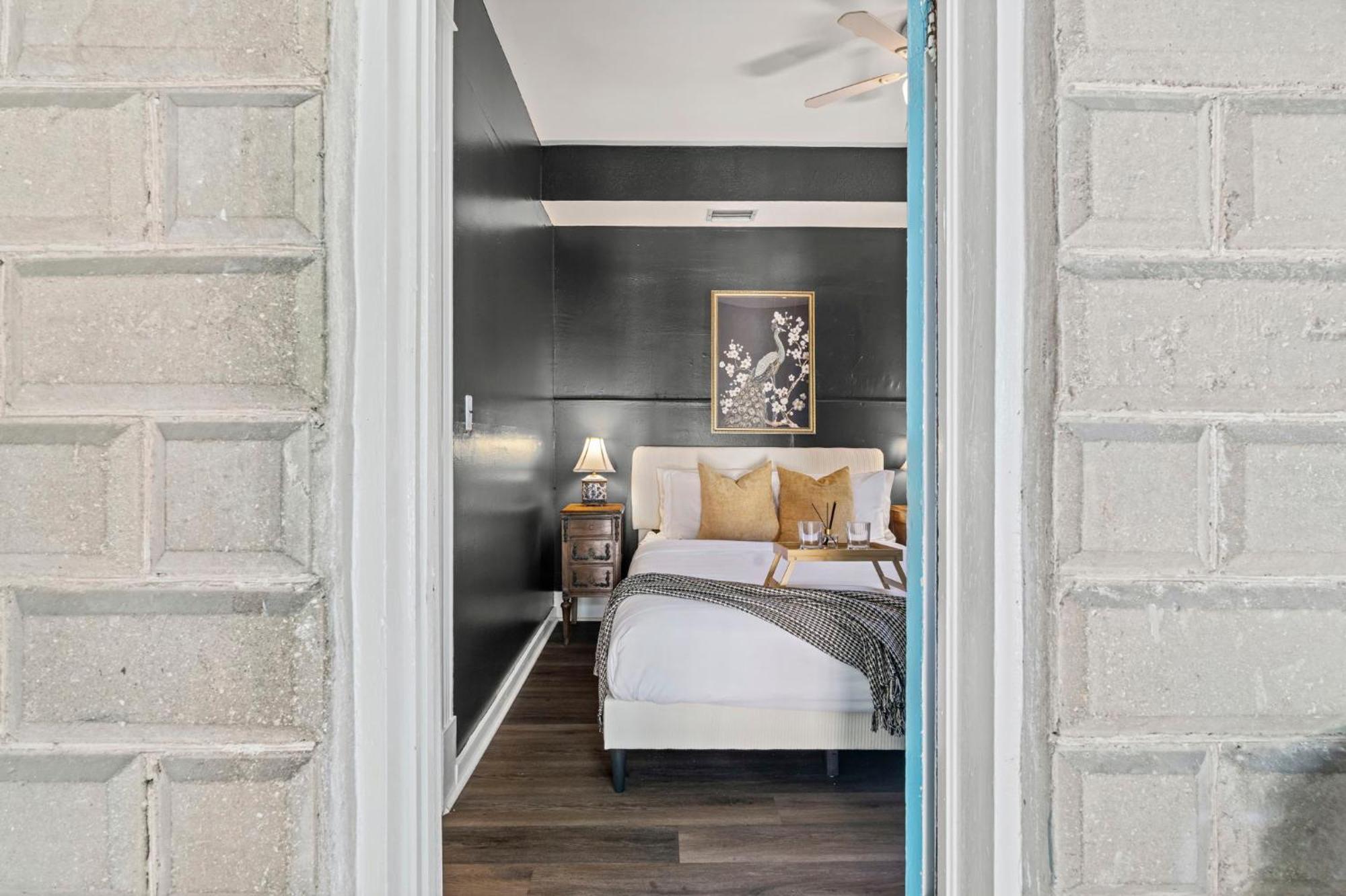 Queen Room with Balcony