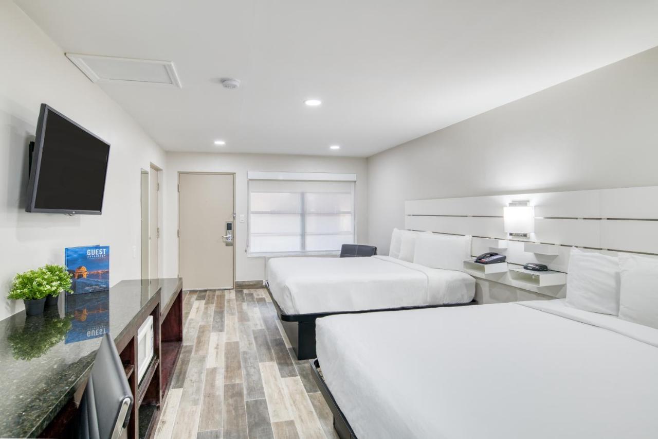 Queen Room - Disability Access/Non-Smoking