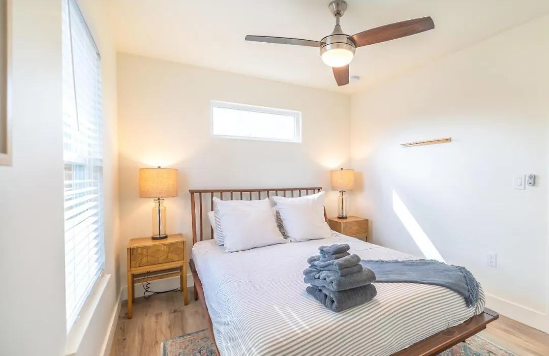 Bright New Beach House With In- Law Suite -- 2 Blocks To Beach!-1