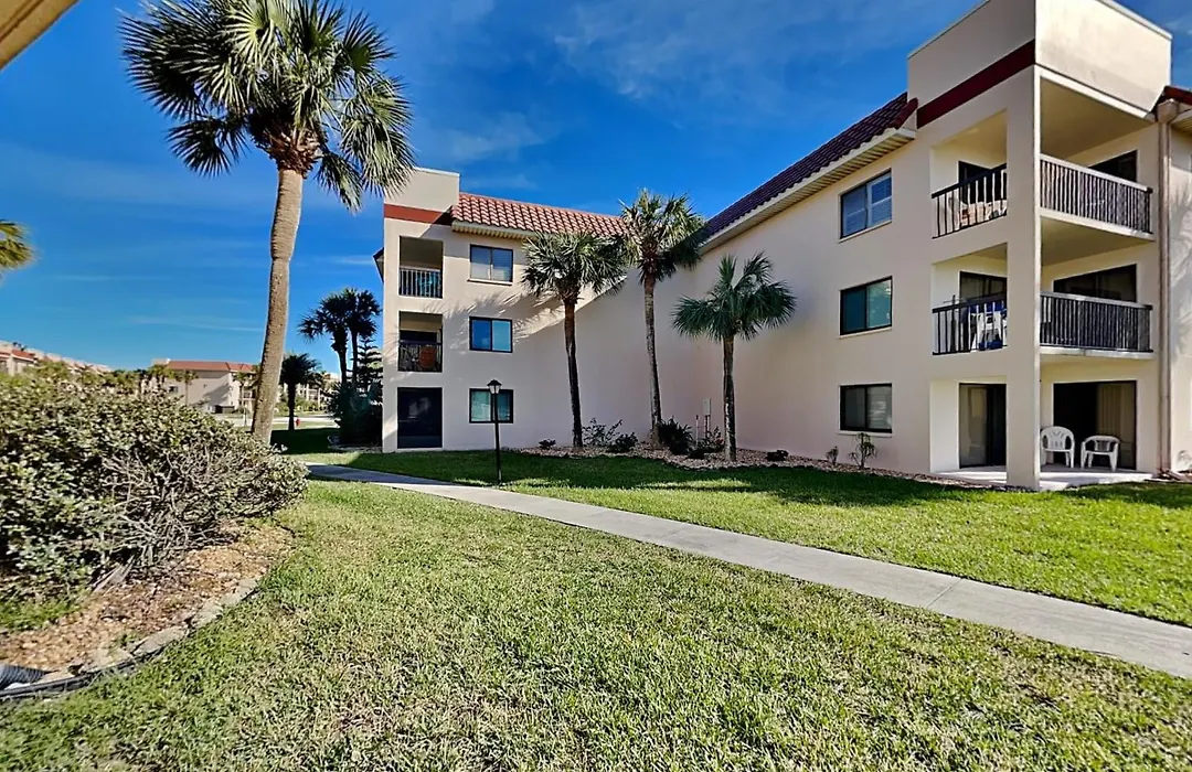 Ocean Village Club J14-1