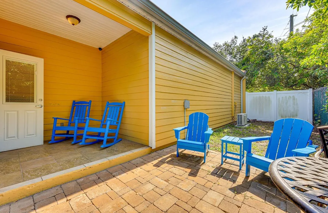 St Augustine 'Island Cottage' - Walk To Beach-1