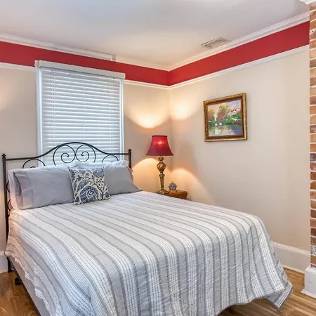 Orange Street Apartment-3