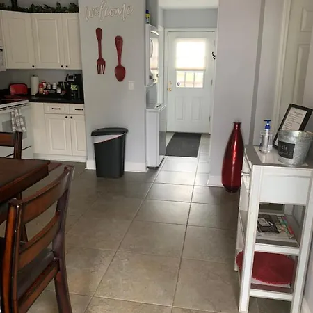 Peaceful Getaway For Two In Lincolnville/Quiet Area/2.3 Miles To Beach-2