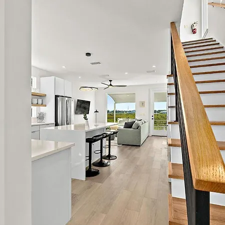 192 Riberia - Downtown Waterfront Luxury Home-3