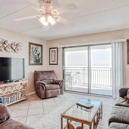 Oceanfront Windjammer Getaway-3