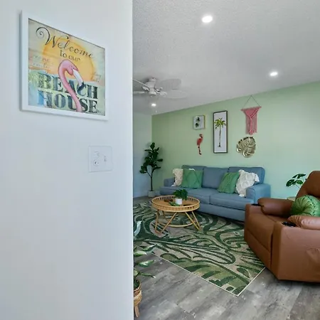 Paradise Palms- Tropic Suite- Pool - Steps To Ocean - 10 Min To Downtown-3