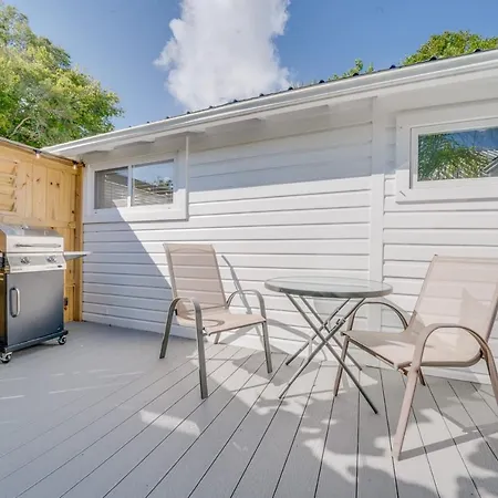 Updated Early 1900S 2Br Cottage Walking Distance To Downtown With Onsite Parking-3