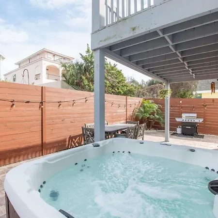 4Br House, 2 Blocks From The Beach-3