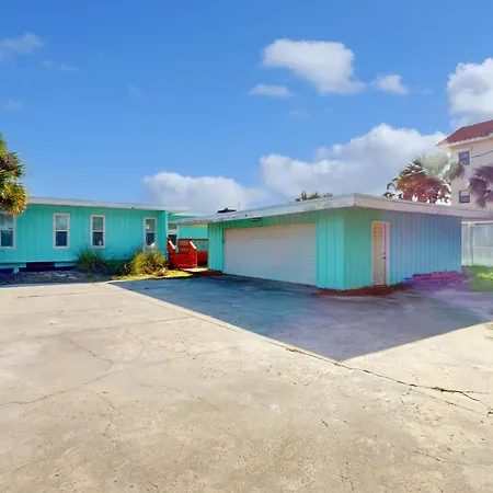 Bright Home With Spacious Deck, Beach Access, Central Ac & Wifi-2