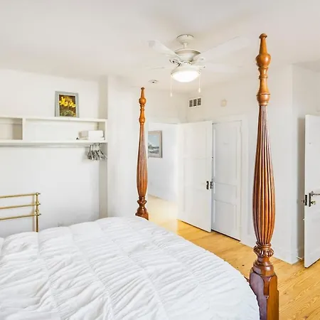 Beach Cottage! 100 Steps To The Sand, Pets Ok, Private Deck!-2