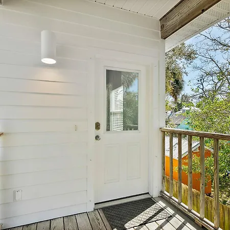 The Old Mission Collection - Downtown Bungalow-3