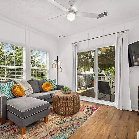 Treetop Cottage - 3 Blocks From Historic District-3