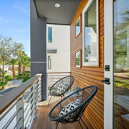 196 Riberia - Downtown Waterfront Luxury Home-2