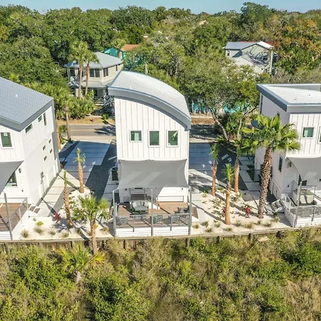 194 Riberia - Downtown Waterfront Luxury Home-3