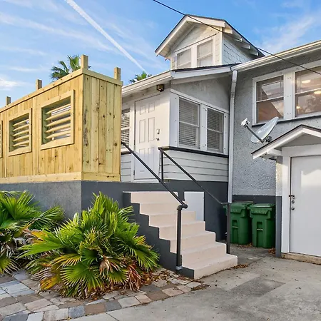 Old Mission Guest Suite - Charming Apartment, 15 Min Walk To Downtown!-2