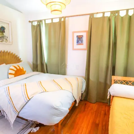Luxurious Bohemian Bungalow In Lincolnville - Mins From Downtown!-2