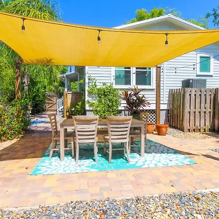 Luxurious Bohemian Bungalow In Lincolnville - Mins From Downtown!-3