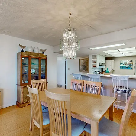 Oceanfront Condo W/ Private Balcony & Stunning View - Boardwalk To Beach-2