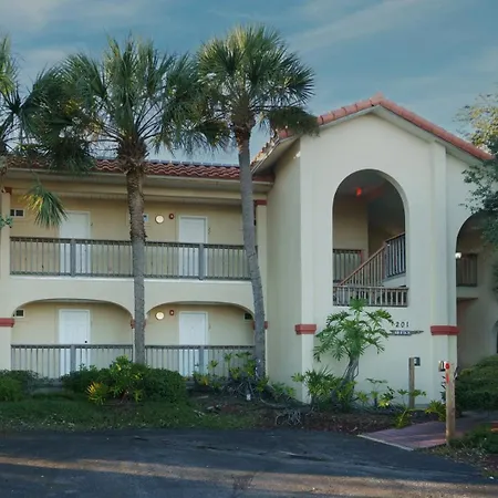Inn At Camachee Harbor Garden View 16-2