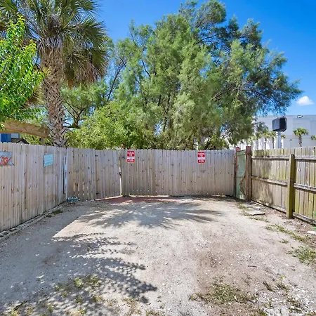 Marvelous Mermaid Bungalow, Dog-Friendly Downstairs Apt In Prime Vilano Beach-2